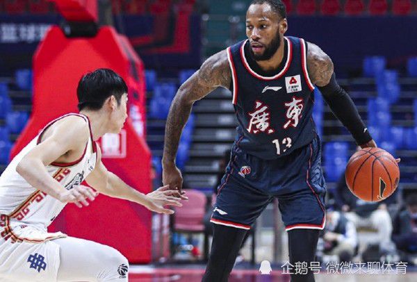 　　　　影评人/满囤儿《我老公不靠谱》影评：一部很值得一看的喷鼻港恋爱片子　　　　多年之前的某一天，四周找谭家明那部《猛火芳华》，误看了一部同名的喷鼻港片子。
